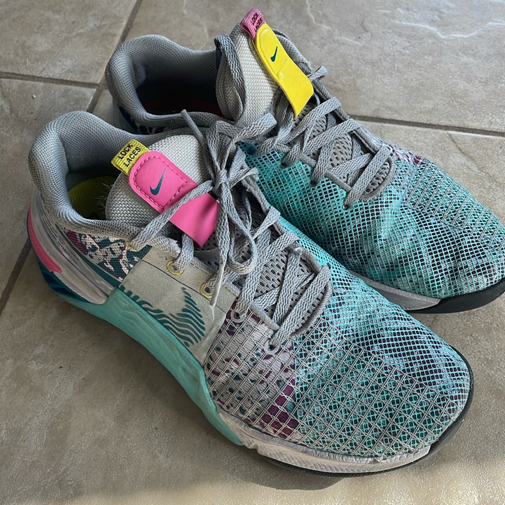 Nike Metcon gym weightlifting shoes. Women's 8.5